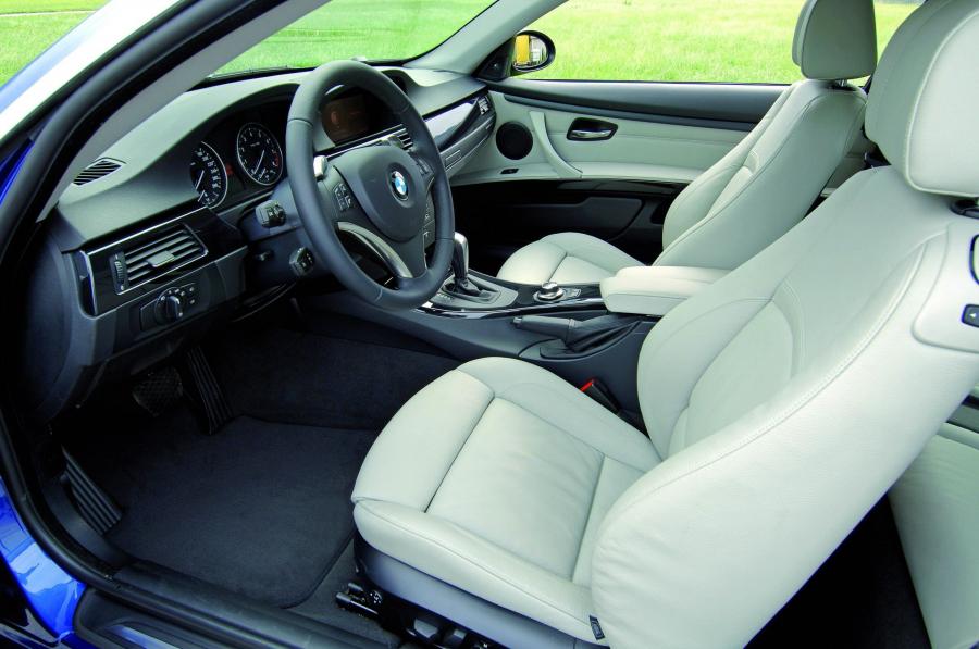  BMW 3-Series Coupe 2007 года  (фото 57 из 219)